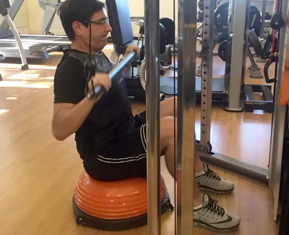 Treino de Costas - Puxada - Homem 35 Anos